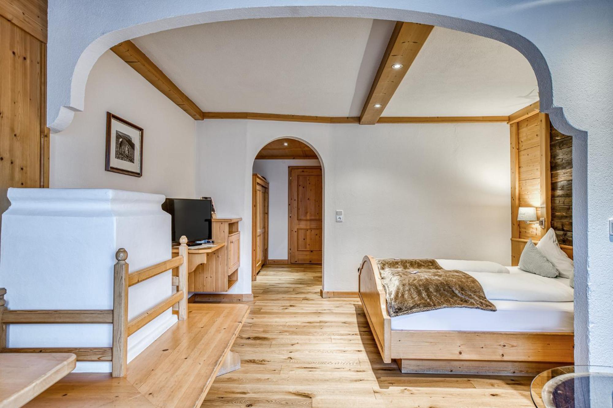 Hotel Alpenstolz มีเดอร์ส ห้อง รูปภาพ