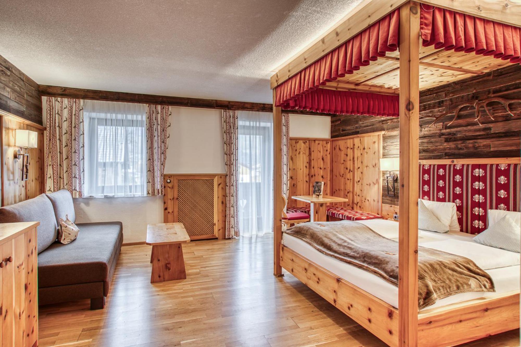 Hotel Alpenstolz มีเดอร์ส ภายนอก รูปภาพ